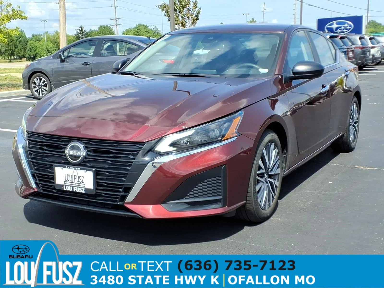 Used 2025 Garnet Pearl Metallic Nissan SV image 2