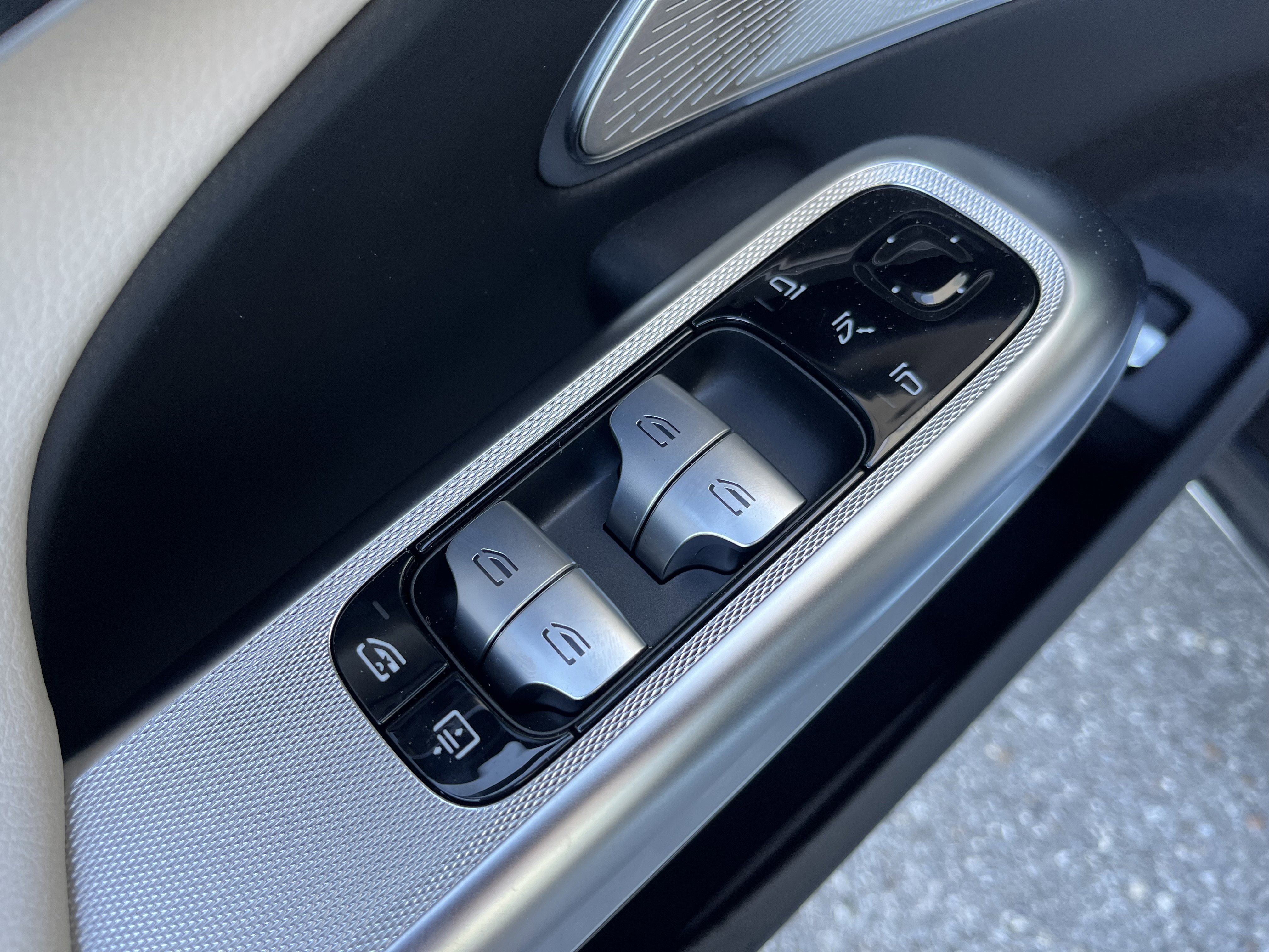 New 2026 Graphite Grey Metallic Mercedes-Benz E 350 image 15