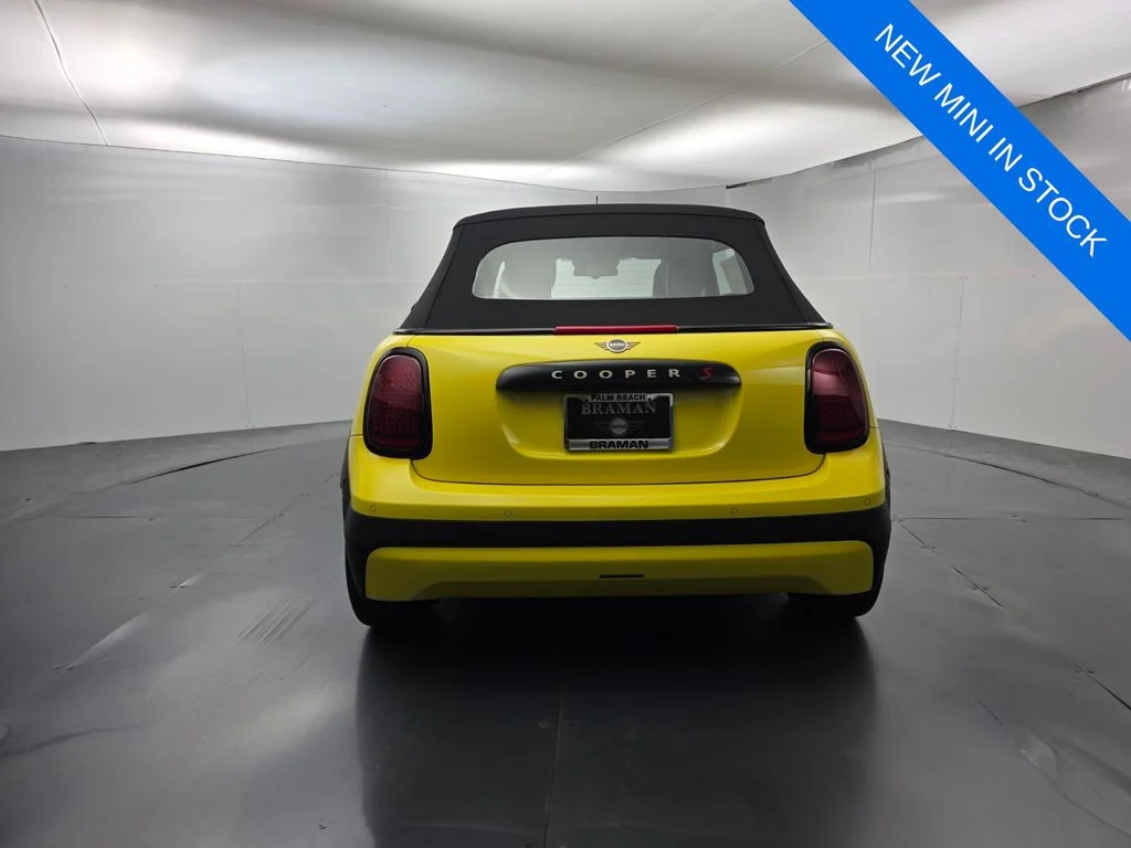 New 2026 Yellow MINI Signature Plus image 6