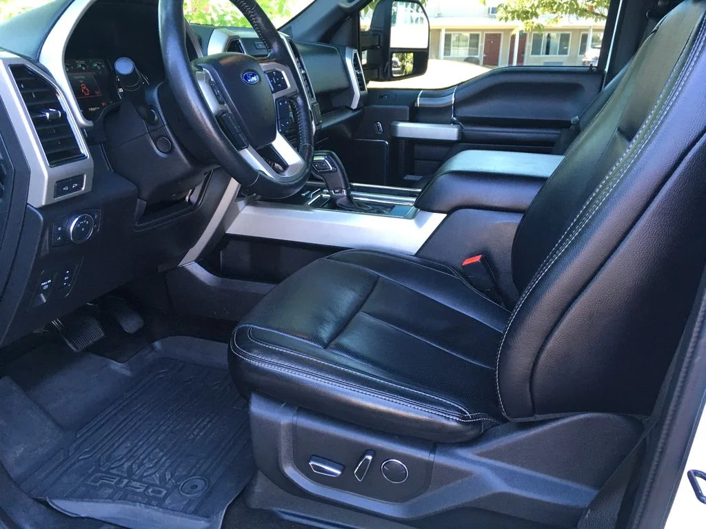 Used 2018 White Ford Lariat image 23