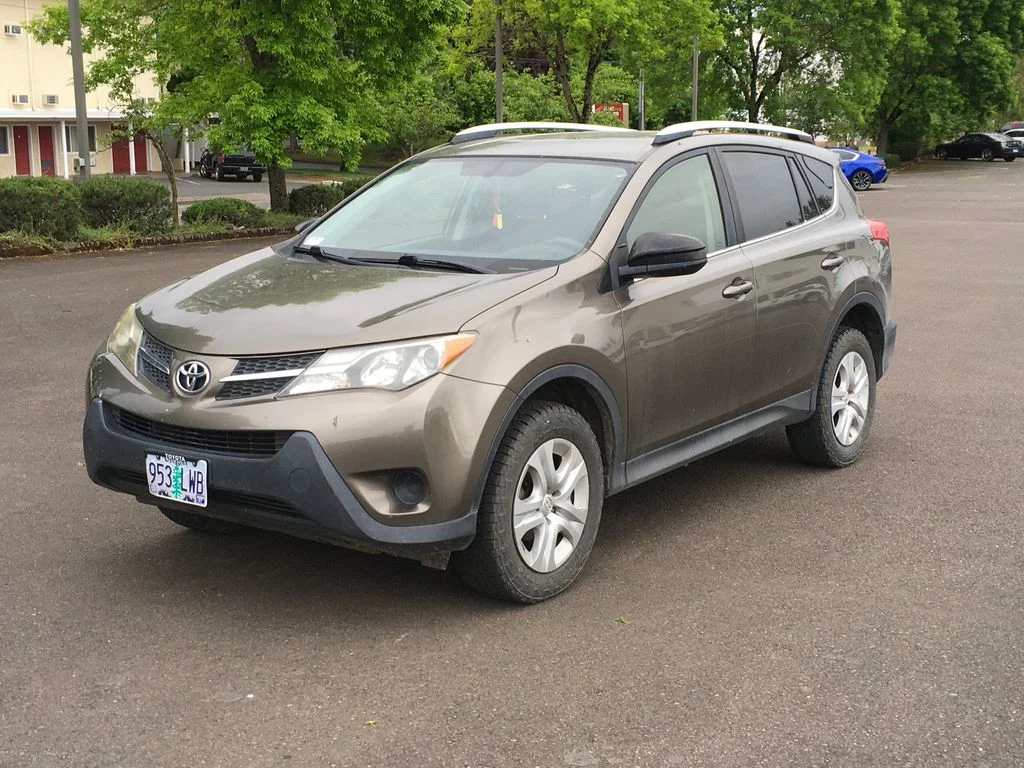 2015 Toyota RAV4 LE AWD's photo