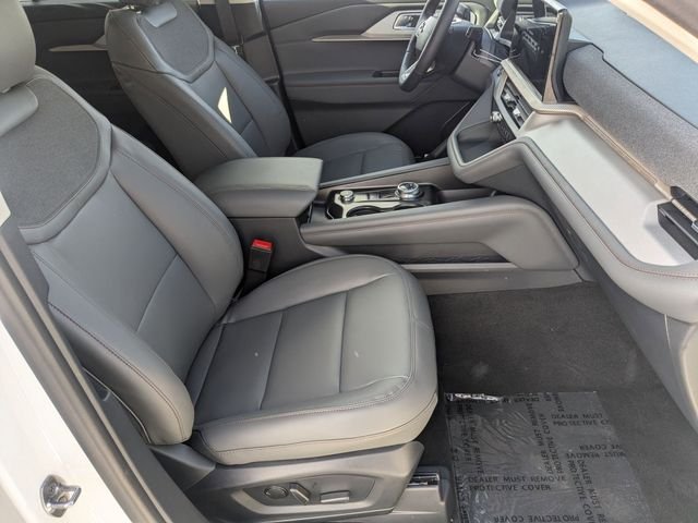 New 2026 Star White Metallic Tri-Coat Ford Active image 23