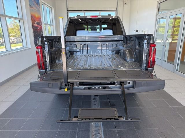 New 2026 Carbonized Gray Metallic Ford XLT image 13