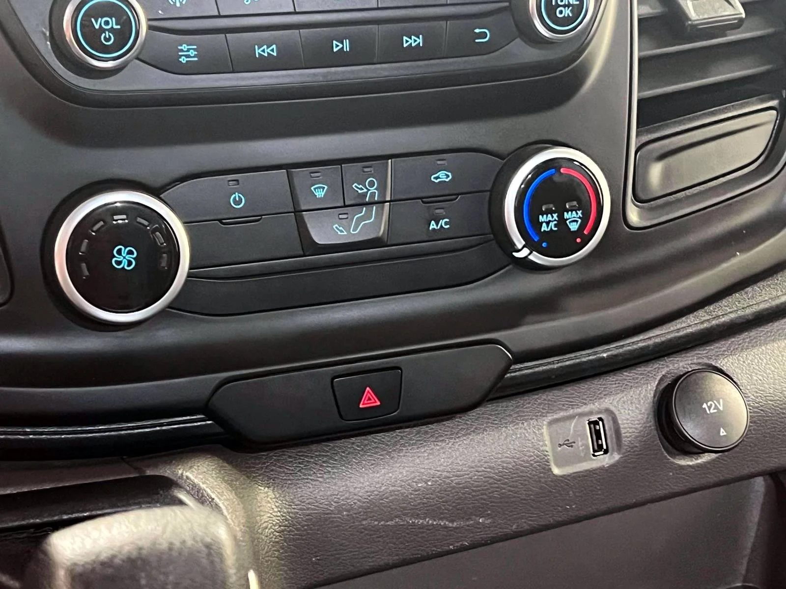 Used 2025 White Ford  image 32