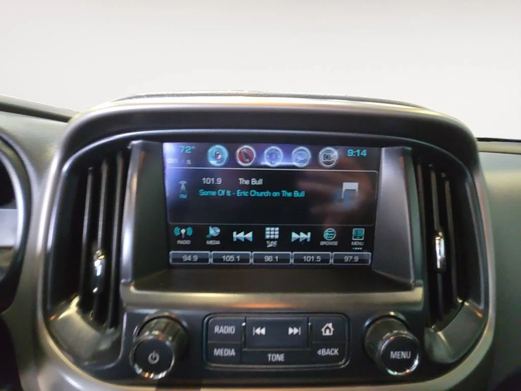 Used 2018 SUMMIT WHITE Chevrolet 4WD Z71 image 21