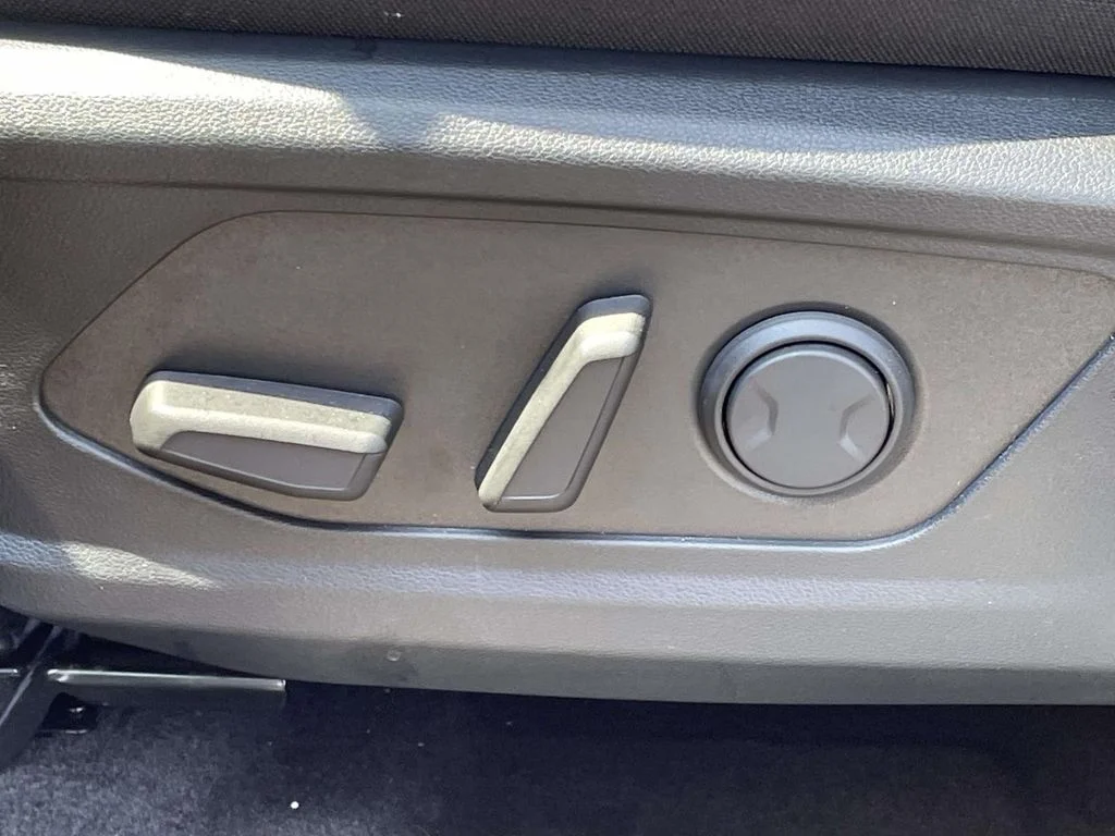 Used 2026 Red Hyundai SEL image 18