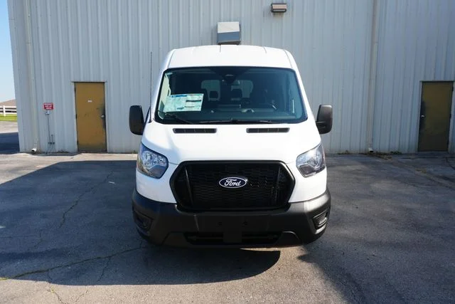 New 2026 Oxford White Ford Passenger Van XL image 7
