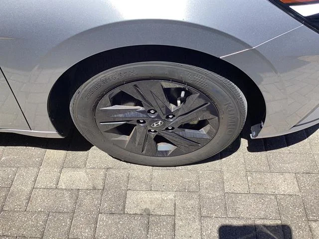 Certified Used 2023 Shimmering Silver Pearl Hyundai SEL image 2