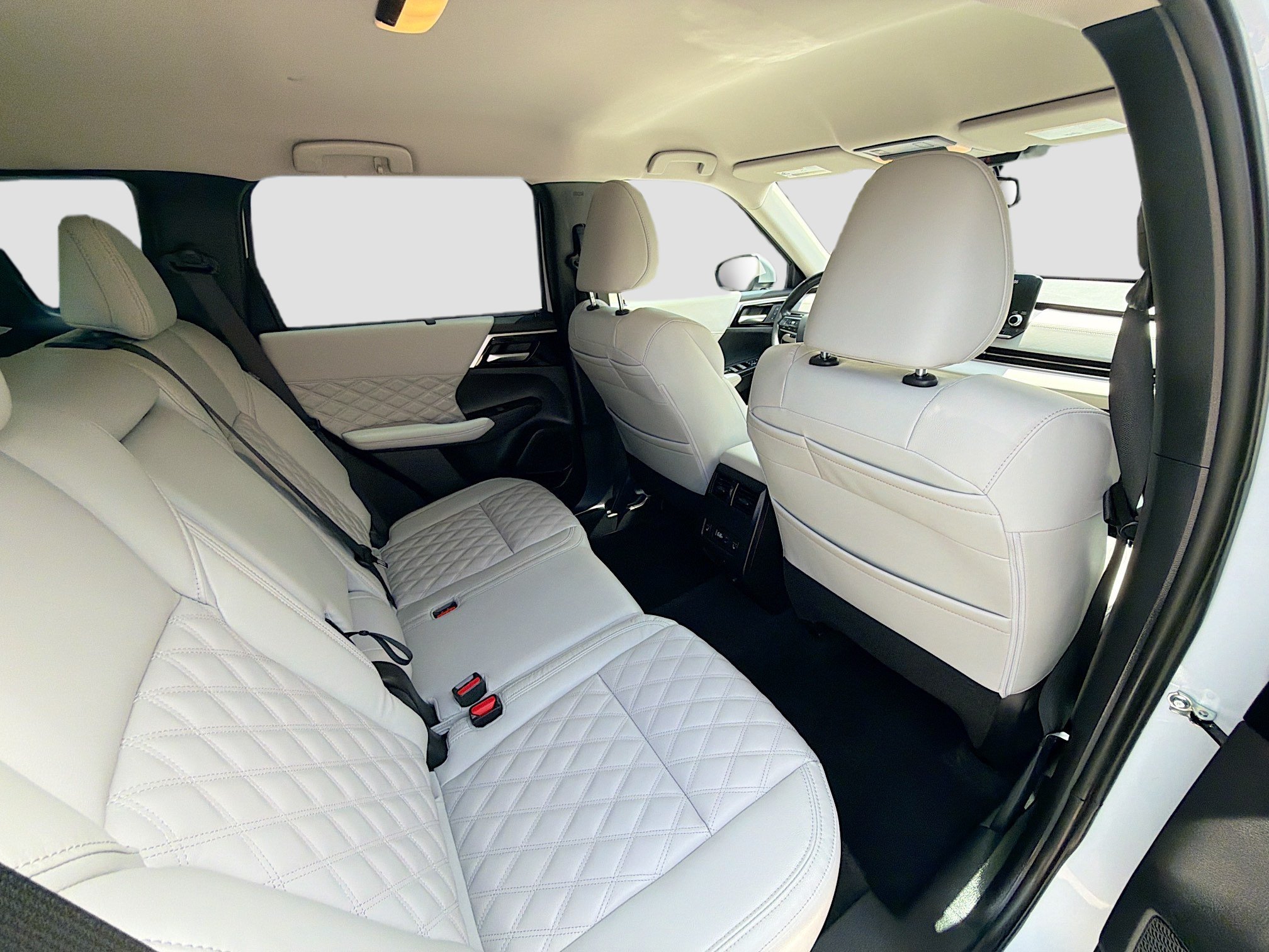 2024 Mitsubishi Outlander SEL - Photo 27