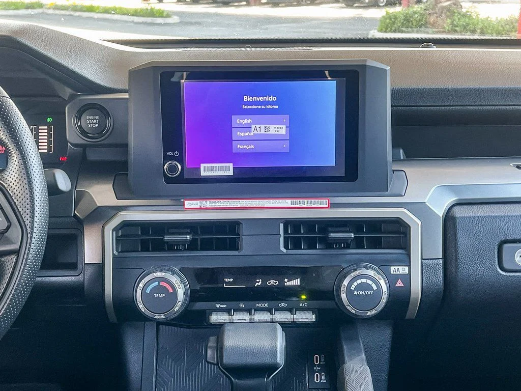 2026 Toyota Tacoma SR5 - Photo 13