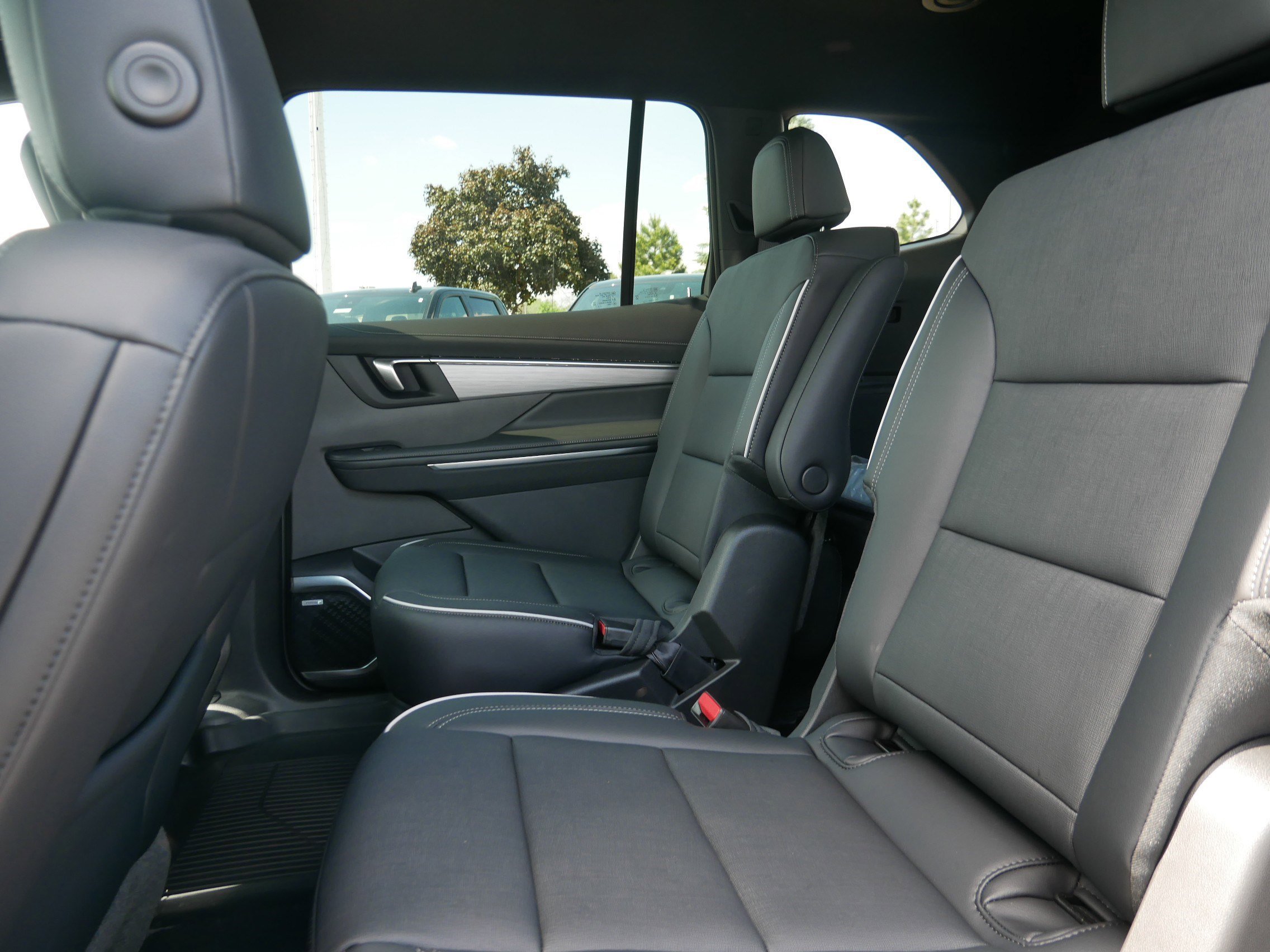 New 2026 Ebony Twilight Metallic Buick Preferred image 5
