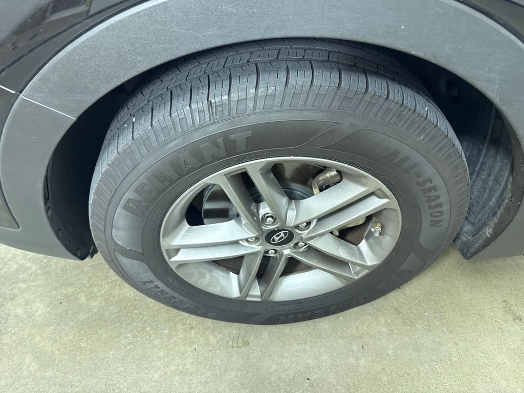 Used 2018 Black Hyundai 2.4 Base image 15