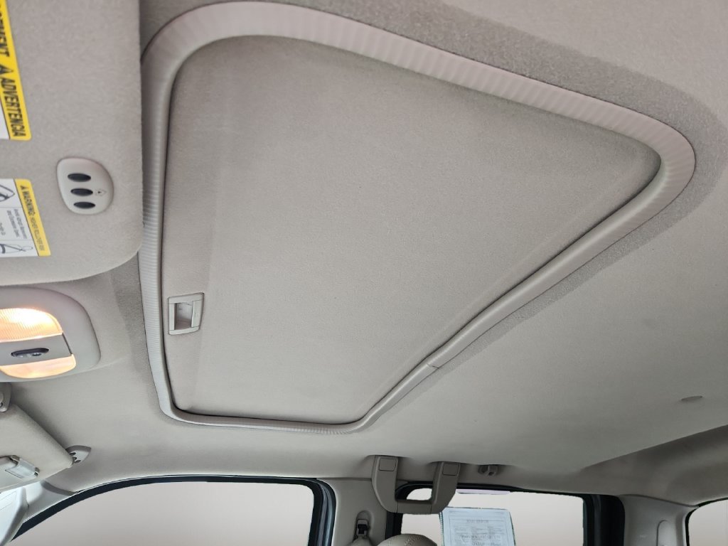 Used 2008  Ford XL image 12