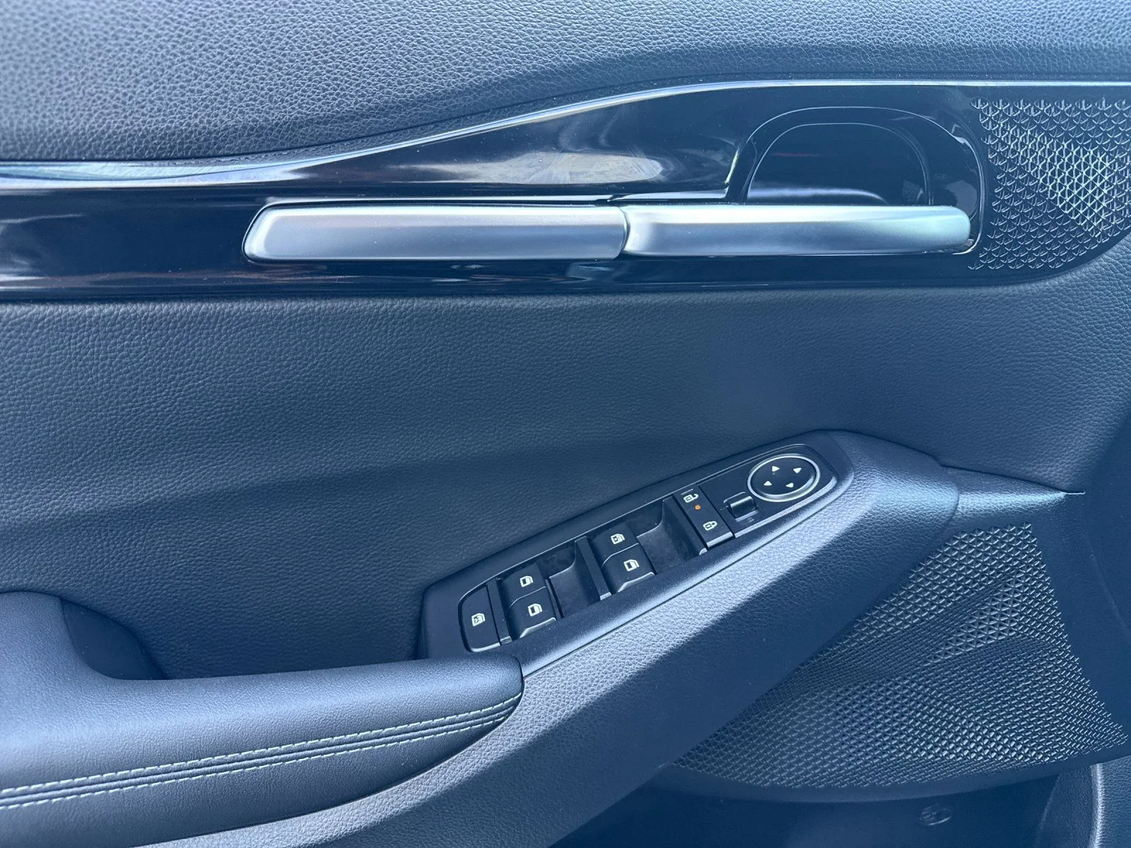 New 2026 Gray Kia EX image 10