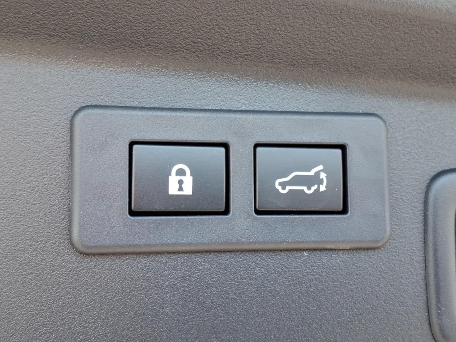 Used 2026 Crystal White Pearl Subaru Premium image 16
