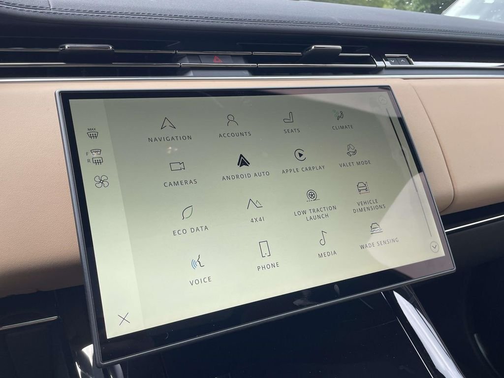 New 2026 Varesine Blue Land Rover Dynamic SE image 25