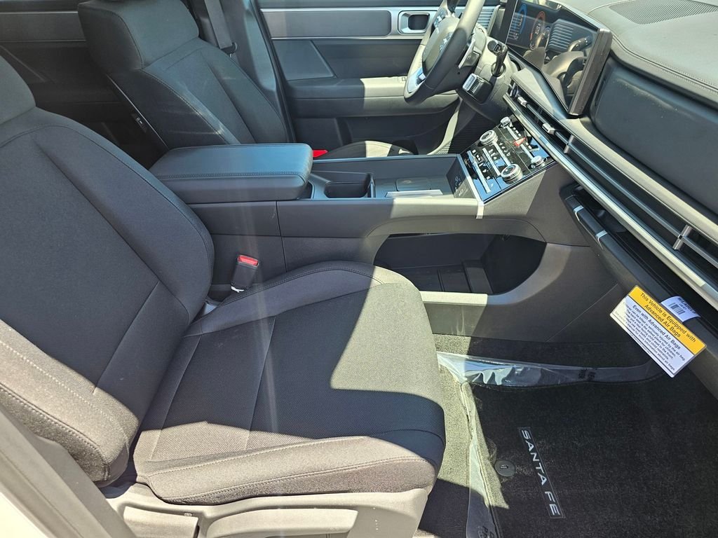 New 2026 White Hyundai SE image 13