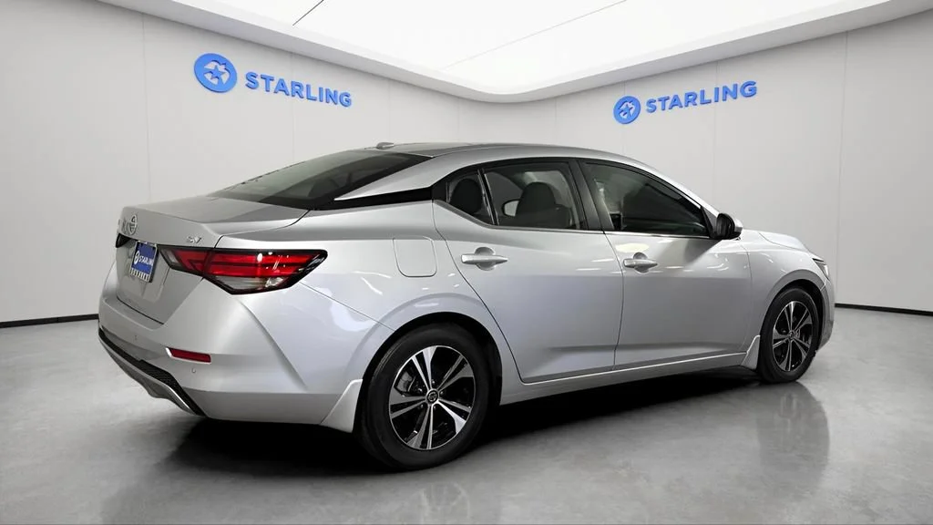 Used 2022 Silver Nissan SV Xtronic CVT image 9
