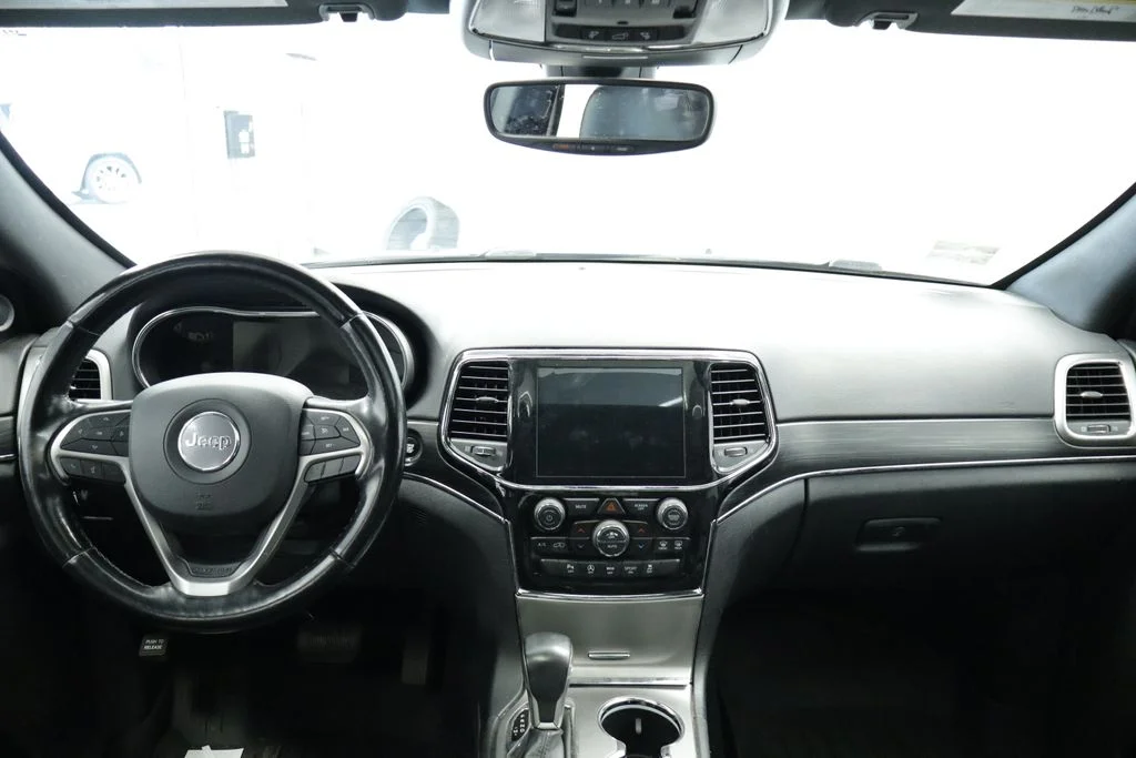 Certified Used 2020 Gray Jeep Limited image 27