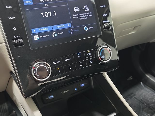 Used 2023 Silver Hyundai SEL image 24