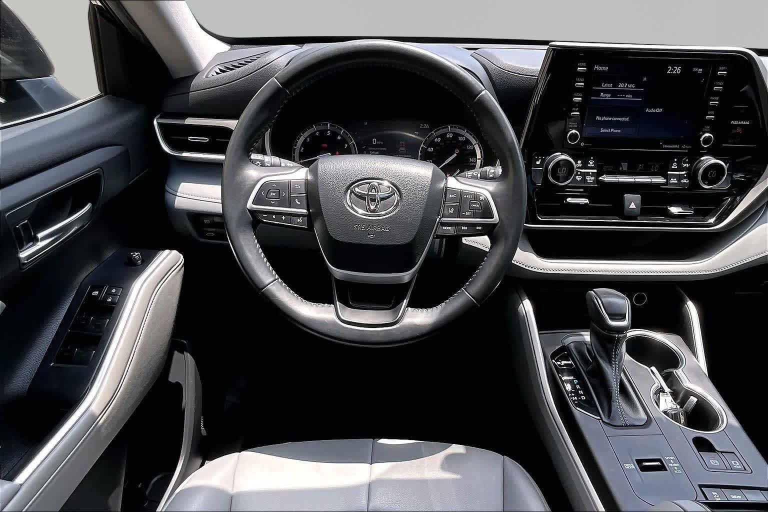 Used 2022 Opulent Amber Toyota XLE image 6