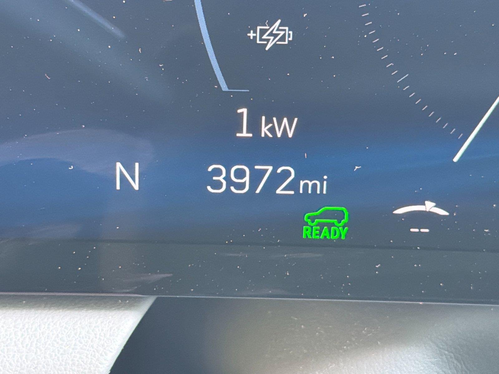 Used 2025 Argent Silver Metallic Cadillac Sport image 22