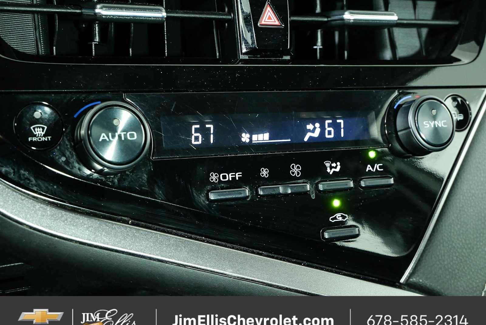 2024 Toyota Camry SE - Photo 15
