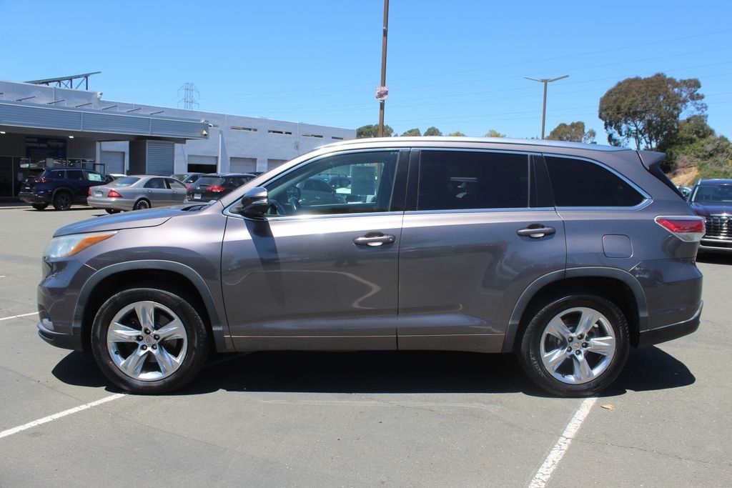 Used 2014 Gray Toyota Limited image 2