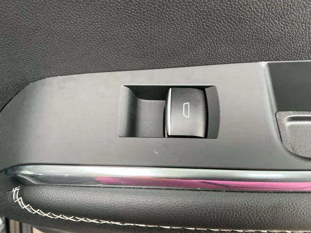 Used 2025 Ebony Twilight Metallic GMC Denali image 26