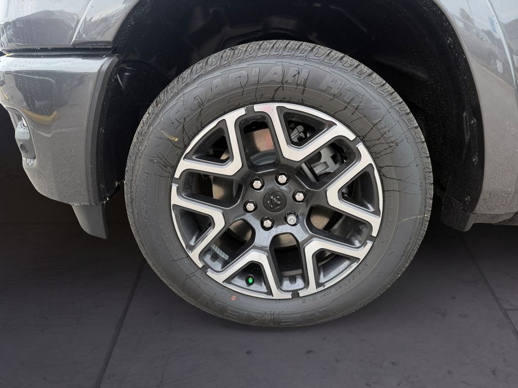 New 2026 Granite Crystal Metallic Clear-Coat Exterior Paint RAM Laramie image 9
