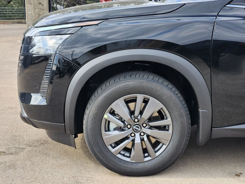2026 Nissan Pathfinder SV - Photo 9