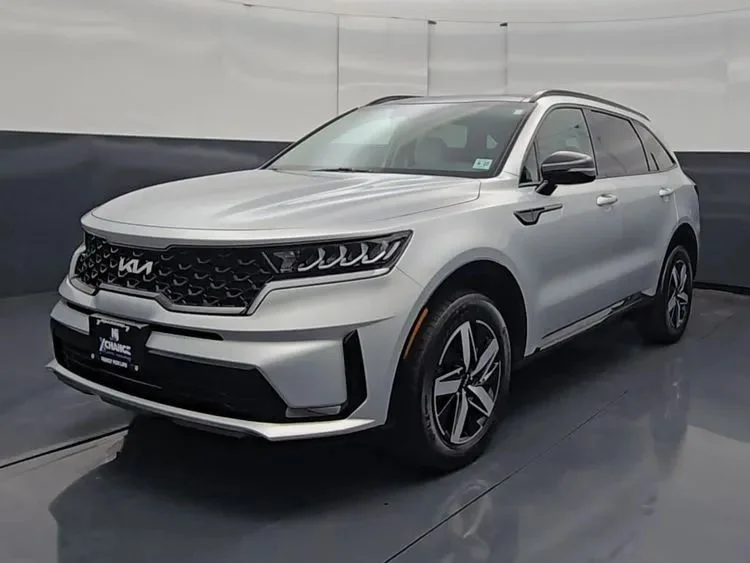 Used 2022  Kia S Sport Utility 4D image 9