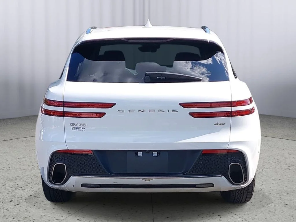 Used 2022 White Genesis 2.5T image 4