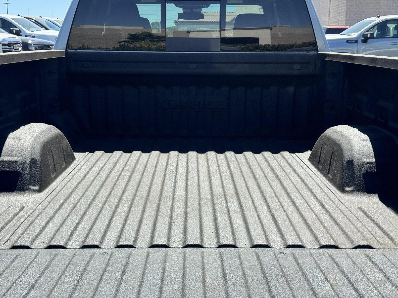 New 2026 Sterling Metallic GMC Elevation image 13