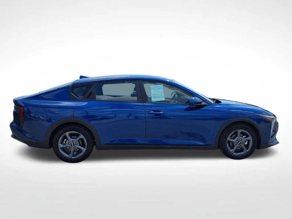 Used 2025 Blue Kia LXS image 10