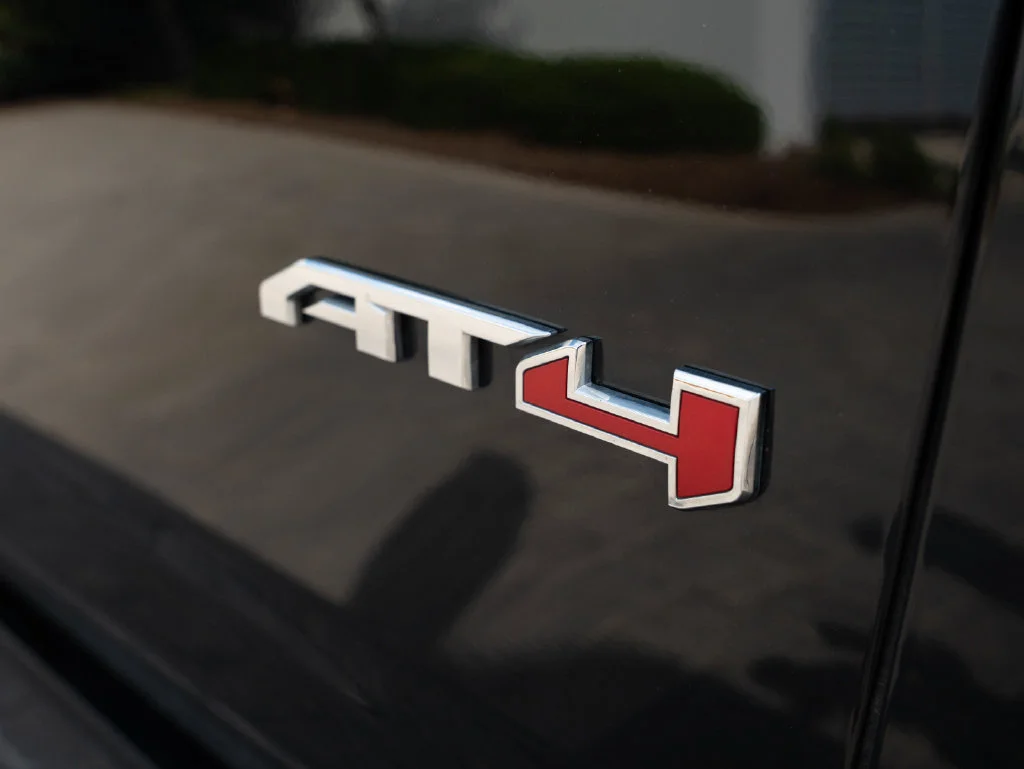 Used 2025 Onyx Black GMC AT4 Ultimate image 20