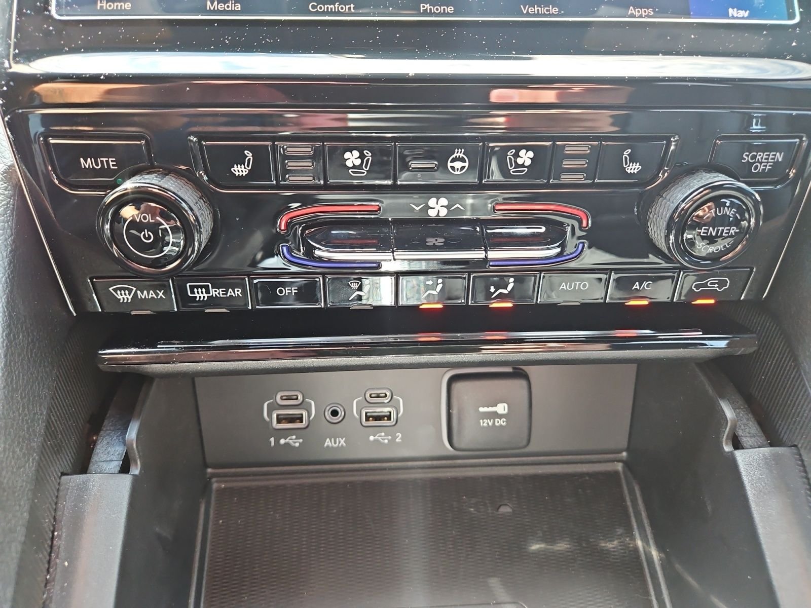 Used 2025 Red Jeep Limited image 27