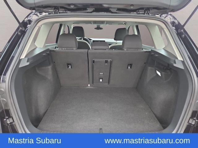Used 2025 Pure White Volkswagen 1.5T S image 32