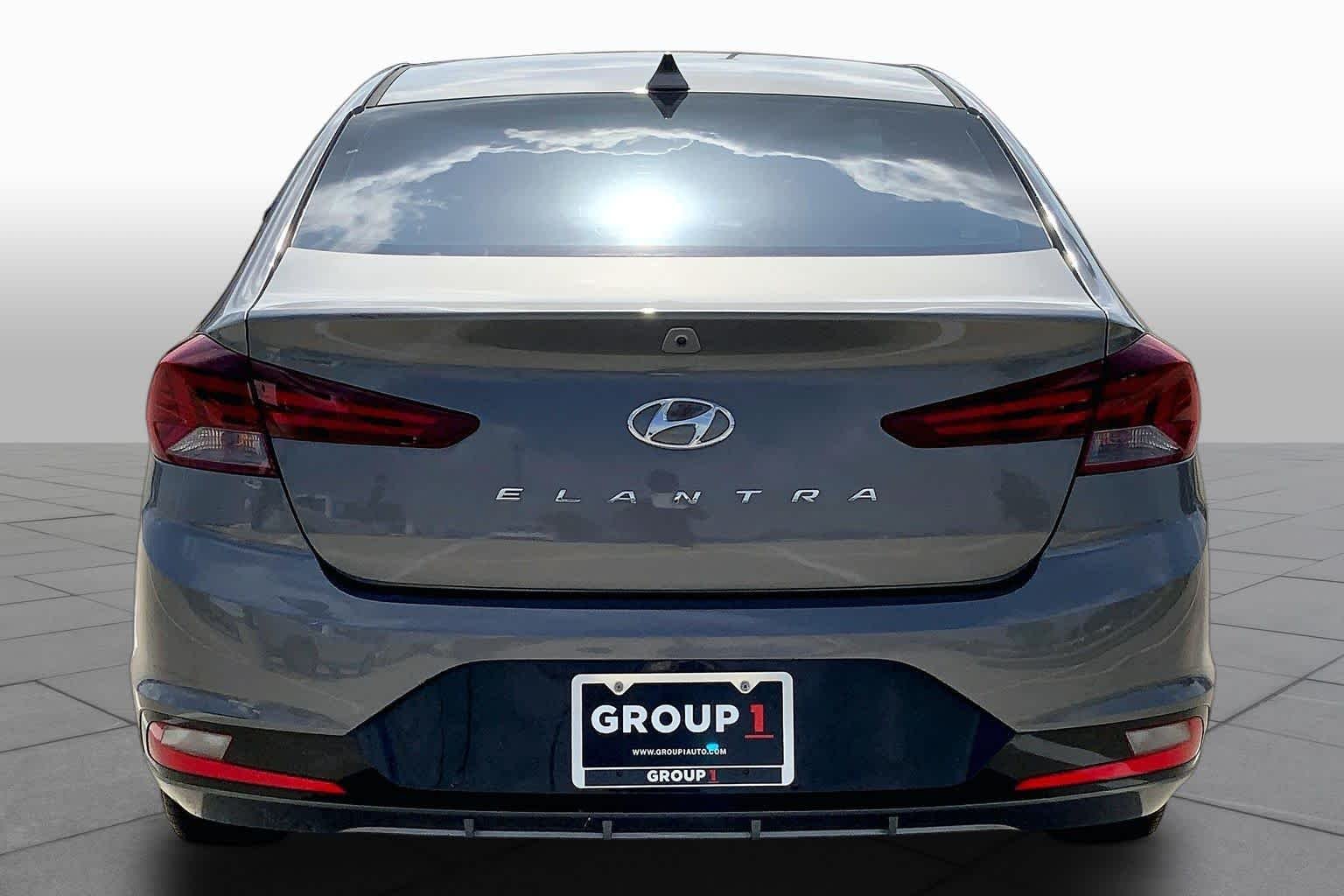 Used 2020 Machine Gray Hyundai Value Edition image 4
