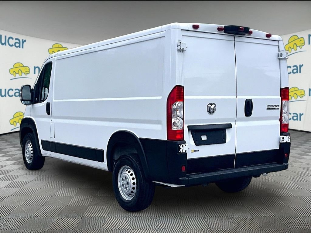 Used 2025 White Ram Base image 4