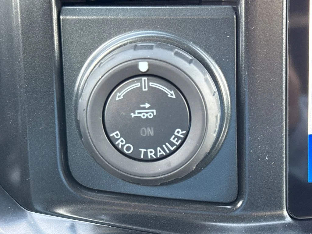 New 2026 Gray Ford Lariat image 35