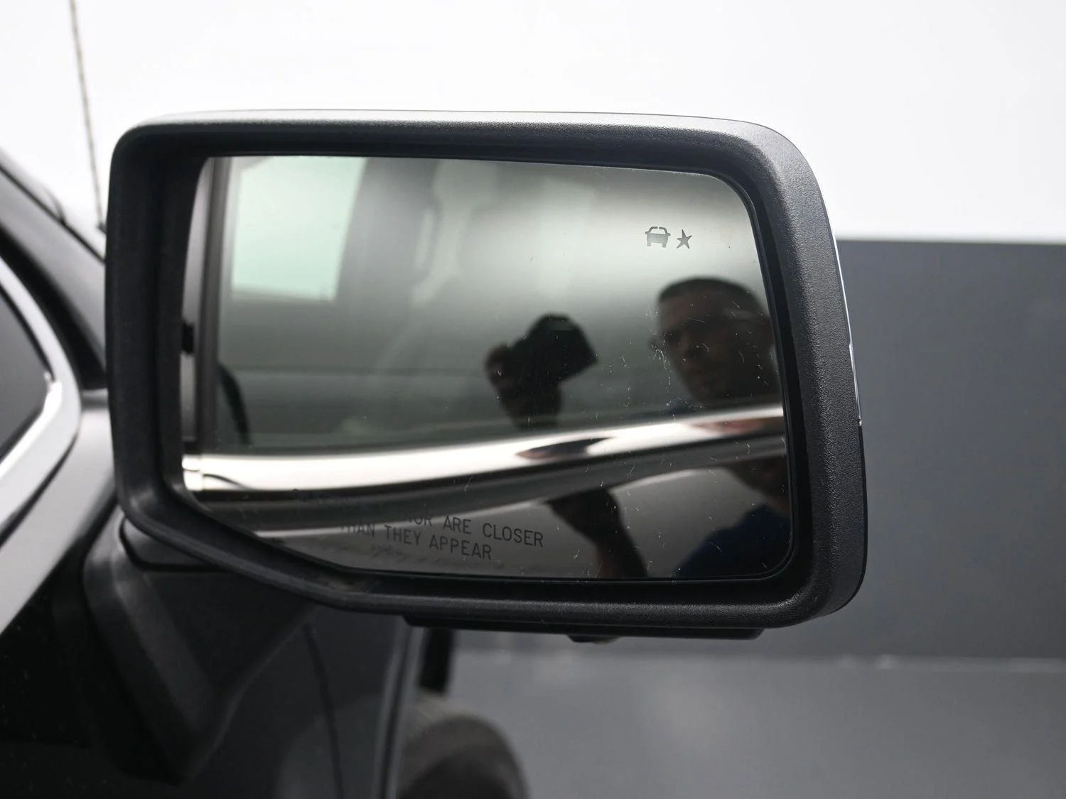 Used 2023 Onyx Black GMC Denali image 9
