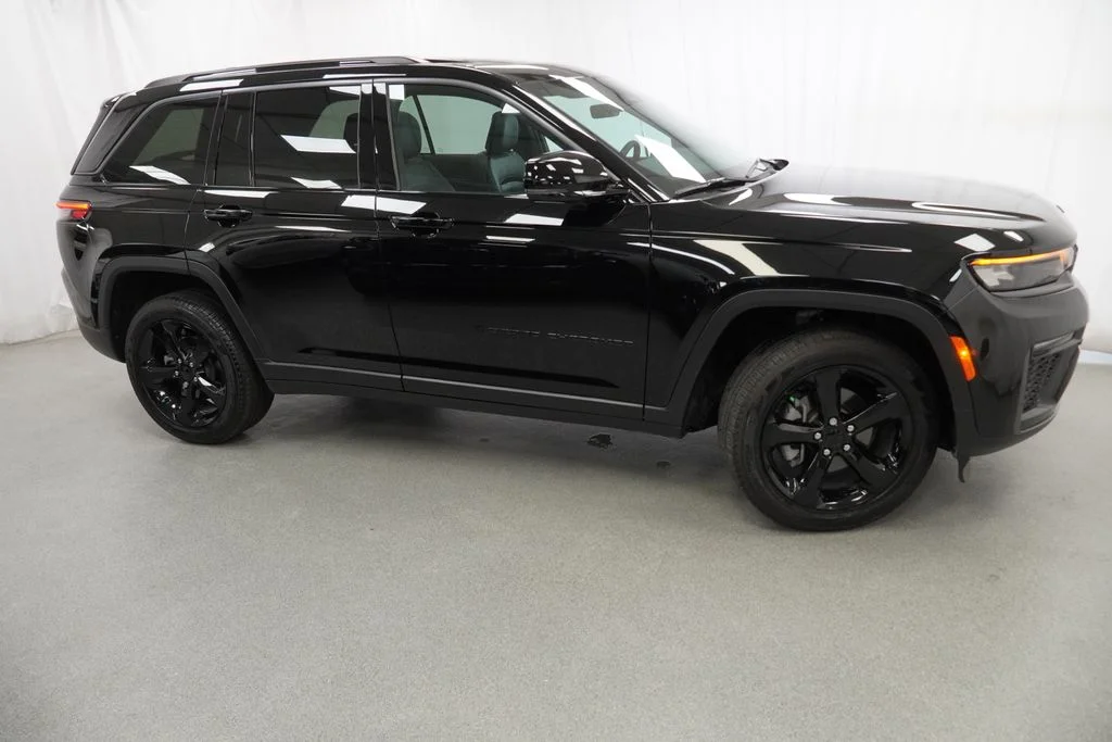 Used 2026 Black Jeep Limited image 10