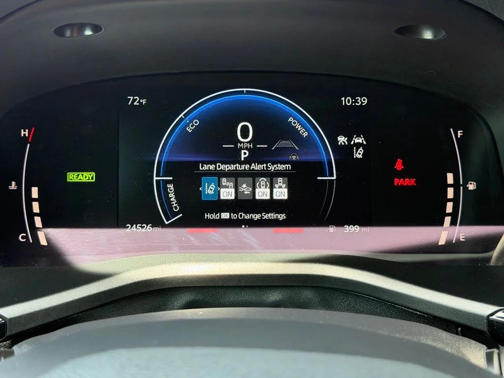 Used 2026  Toyota SE image 19