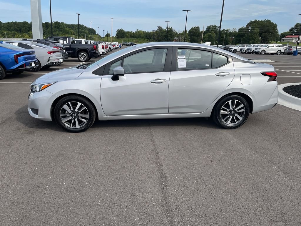 Used 2024 Silver Nissan 1.6 SV image 2
