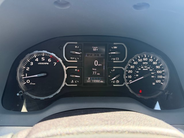 Used 2020  Toyota SR5 image 14