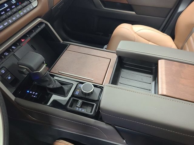 New 2026 Wind Chill Pearl Toyota 1794 Edition image 28