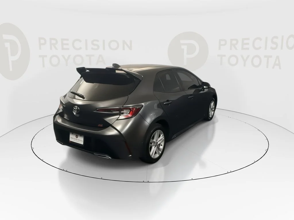 Used 2021 Magnetic Gray Metallic Toyota SE image 19