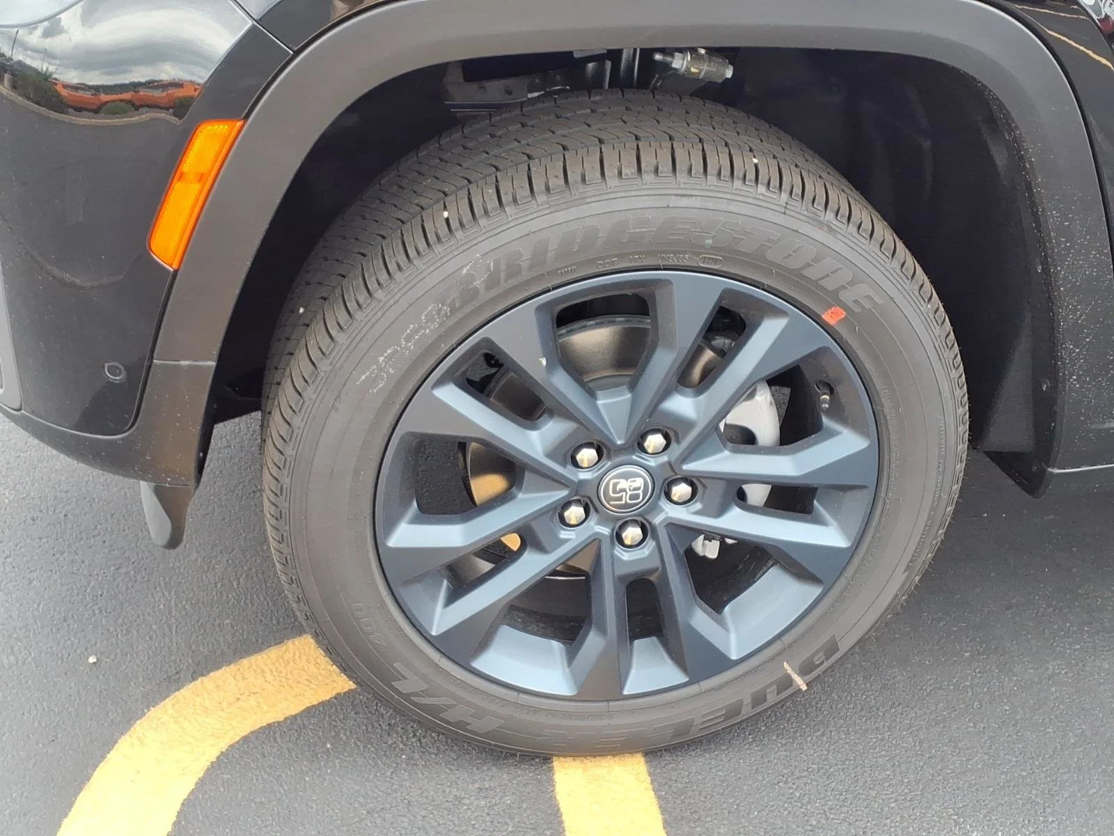 New 2026 Diamond Black Crystal Pearlcoat Jeep 85th Anniversary Edition image 21