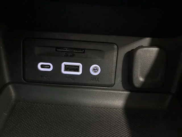 Used 2020 WHITE FROST TRICOAT GMC Denali image 27